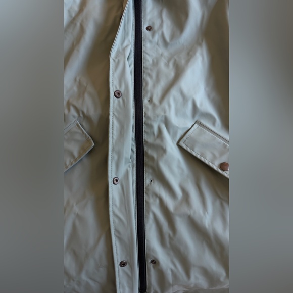 Scandinavian Explorer raincoat. New with tags. Designed in Norway. 🇳🇴 - Picture 6 of 8